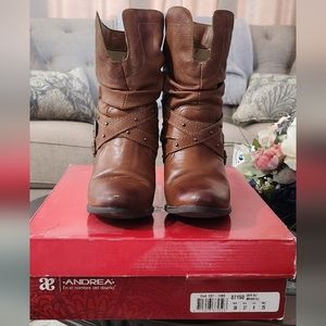 Andrea Boots